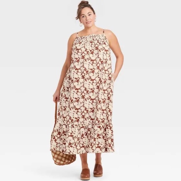 Sleeveless tiered dress - Picture 1 of 2